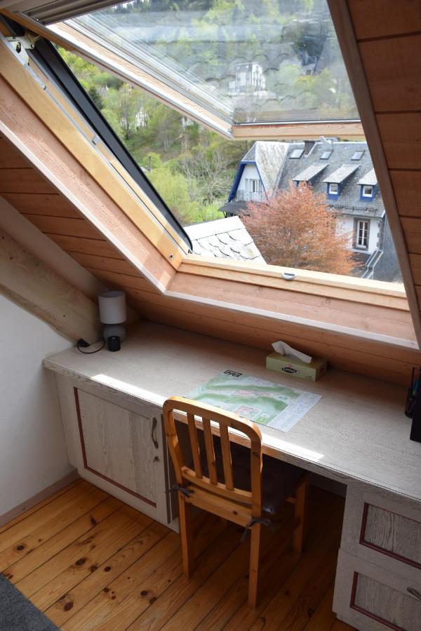 Petit Duplex De Charme Sous Les Toits Du Mont-Dore Le Mont-Dore Exterior foto
