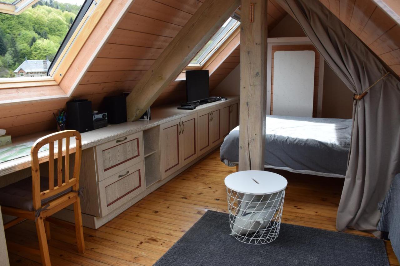 Petit Duplex De Charme Sous Les Toits Du Mont-Dore Le Mont-Dore Exterior foto