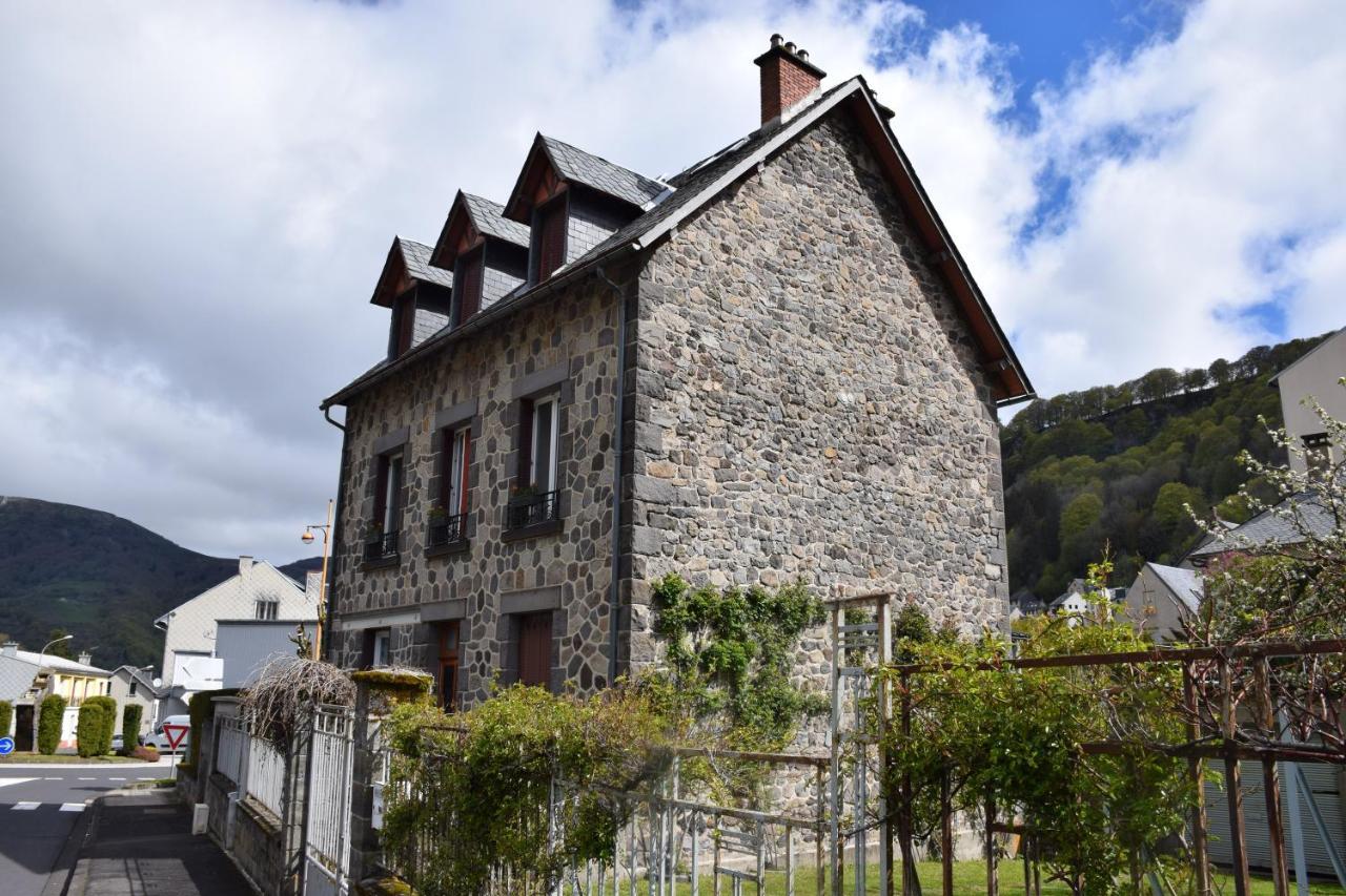 Petit Duplex De Charme Sous Les Toits Du Mont-Dore Le Mont-Dore Exterior foto